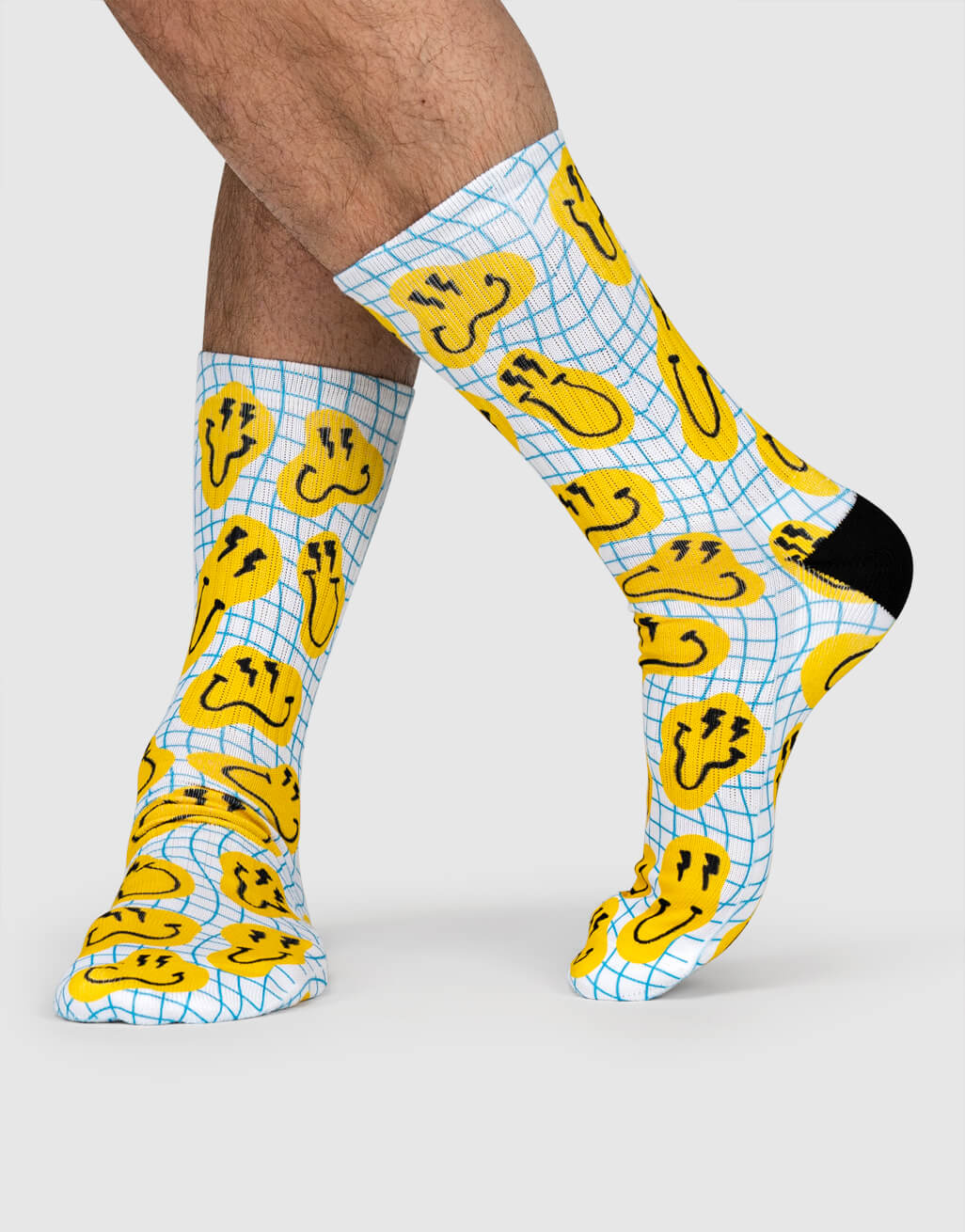 grid-smiley-crew-socks